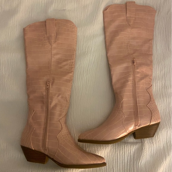 Faux snake skin pink knee high boots - Picture 2 of 5